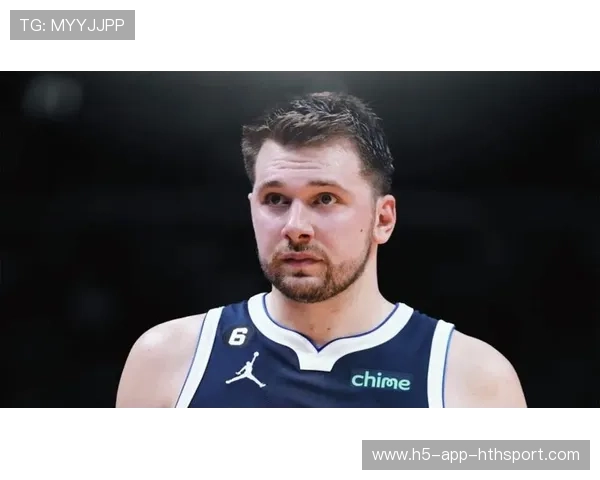 东契奇随手一传助攻空位三分命中，独行侠掌控进攻节奏