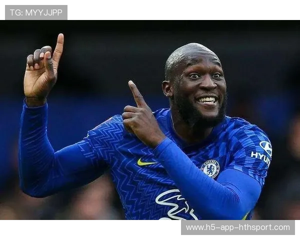 卢卡库头槌强度惊人，比利时攻势持续冲击