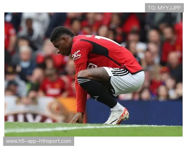 曼联拉什福德反击中高速推进得分