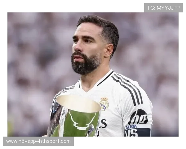 皇马快速带球营造推进空间,卡瓦哈尔动作连贯